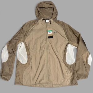 Nike Trail lightweight ripstop full zip jacket. New. XL men’s. Tan